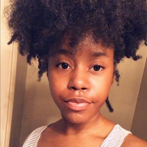 Meet your Posher, Najaah